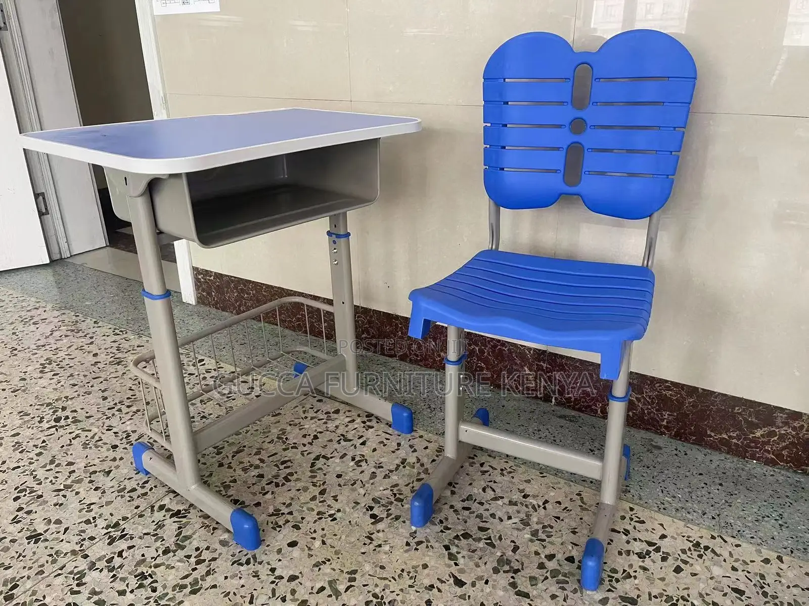 Kids Furniture: Adjustable Plastic Kids Desk and Chair Set