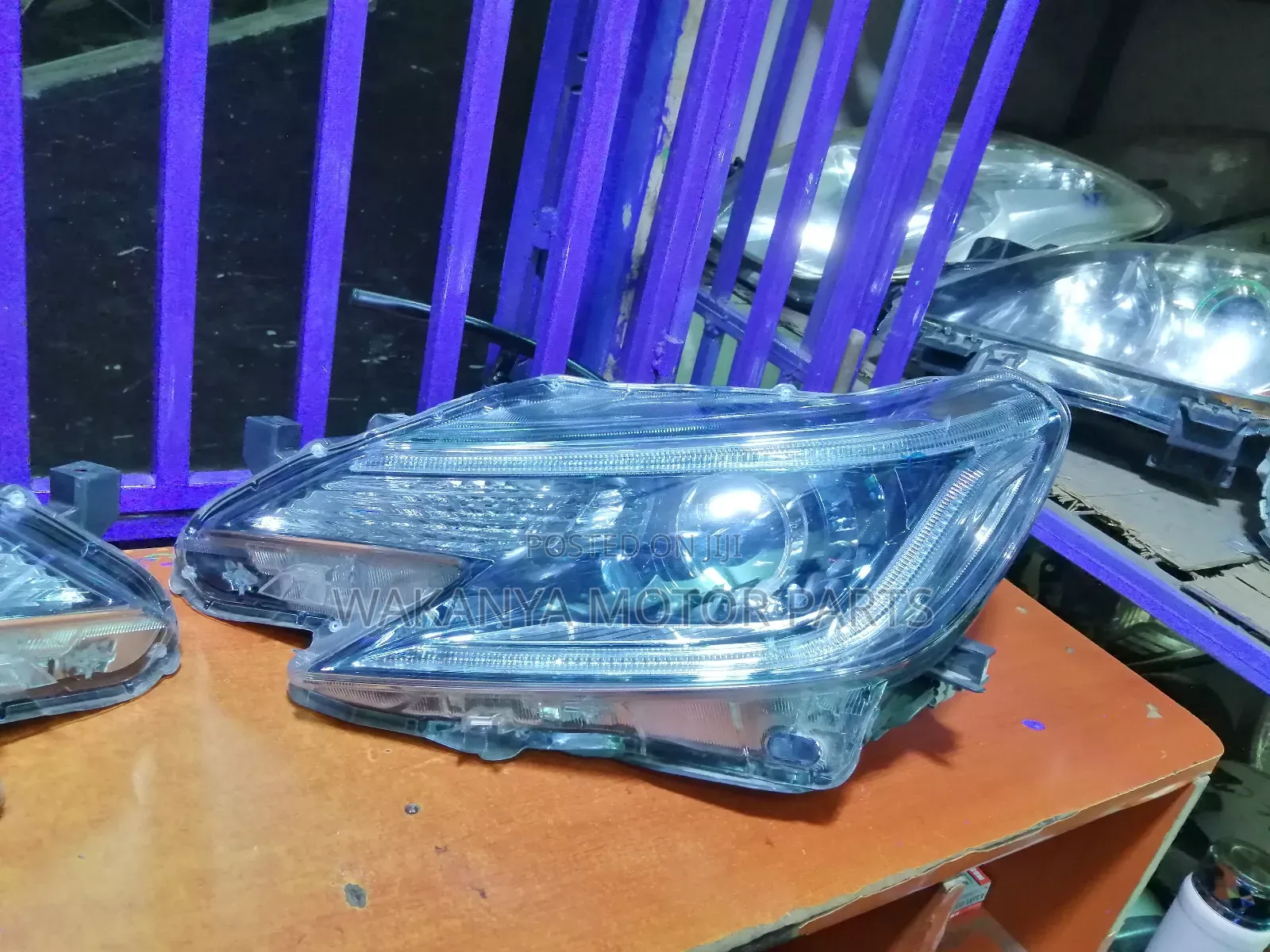 Toyota Mark X 2014 Zenon Headlamp, Clean EX Japan Parts