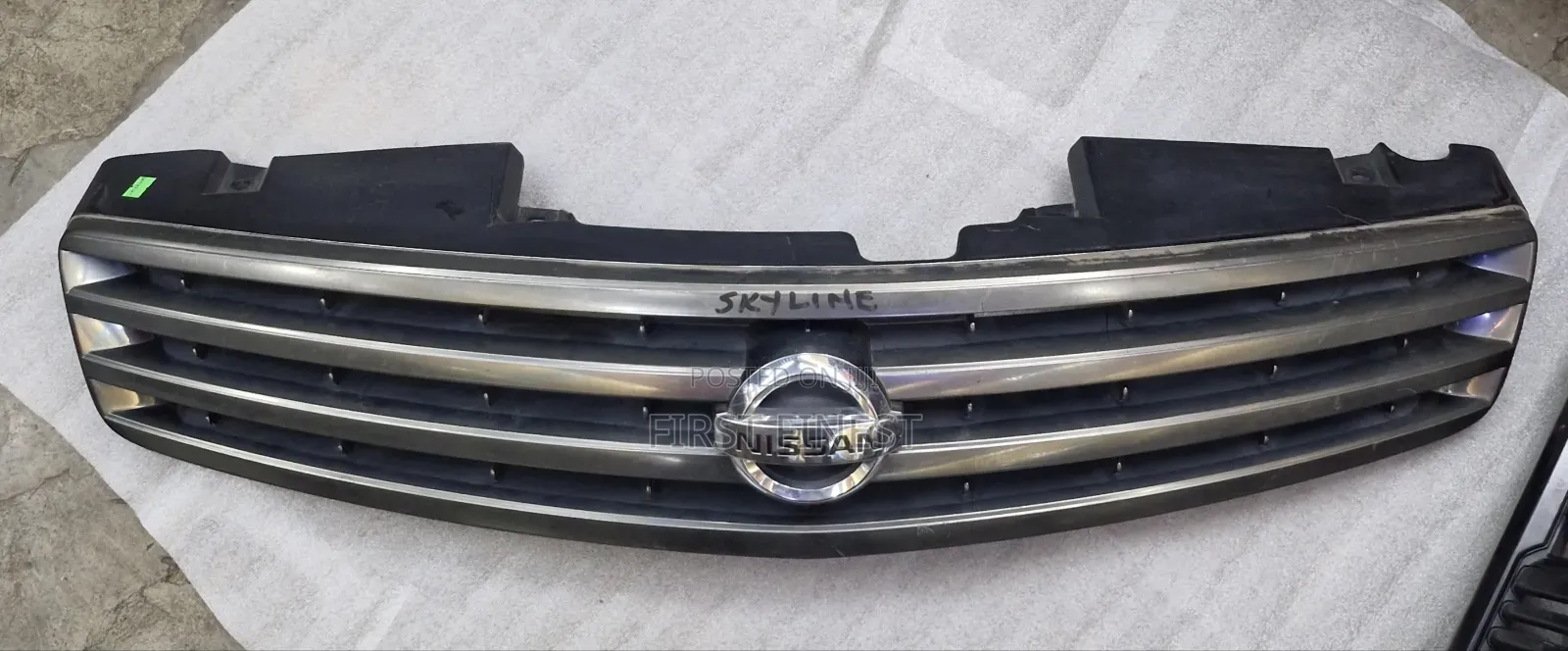 Nissan Skyline= N17 Grill