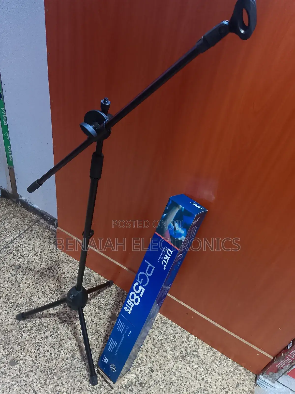 Microphone Stand.Ukc Pg 58bts