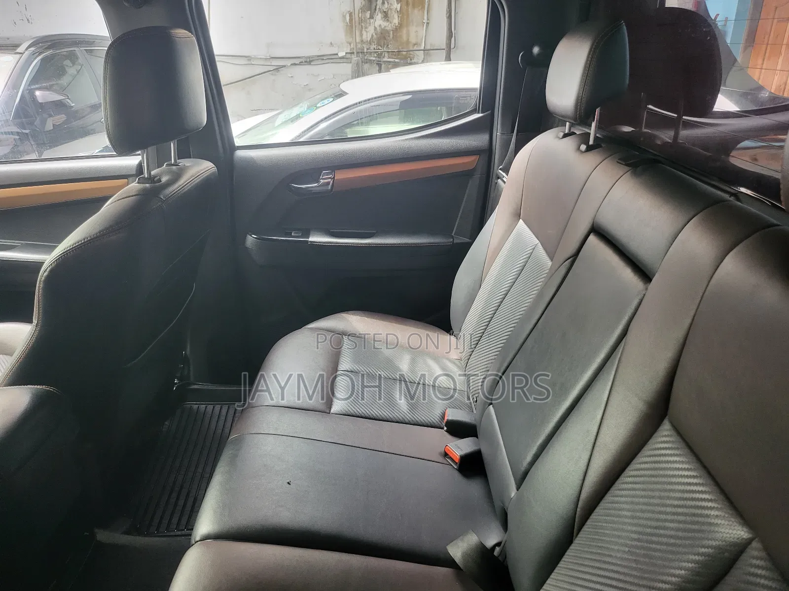 Isuzu D-MAX 2018 Red