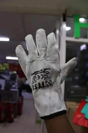 Driver Gloves With Improved Grip