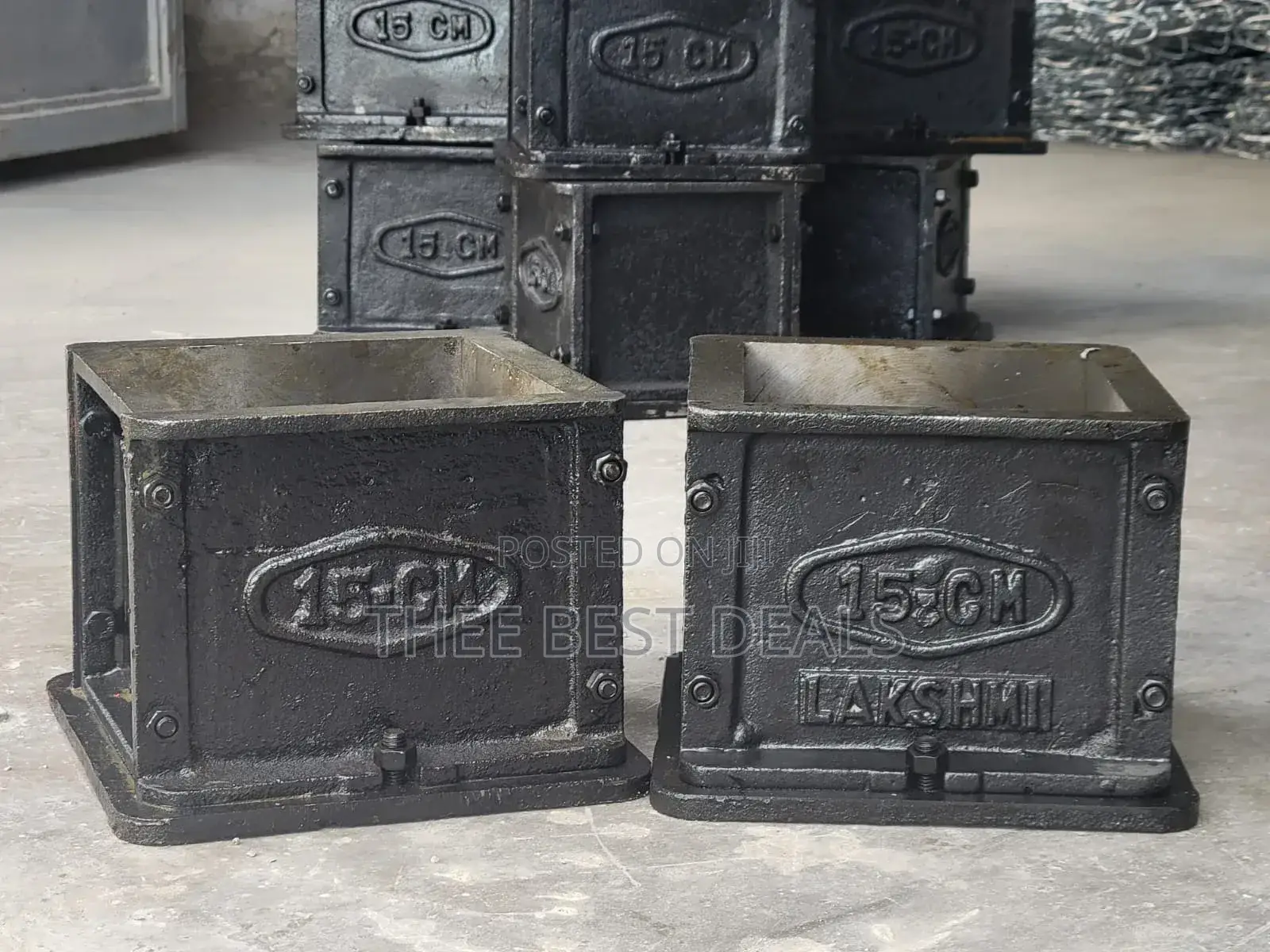 15cm Heavy-Duty Cube Moulds