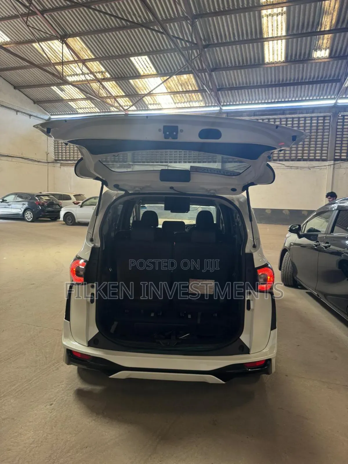 Toyota Sienta 1.5 FWD (6-seater) 2019 White