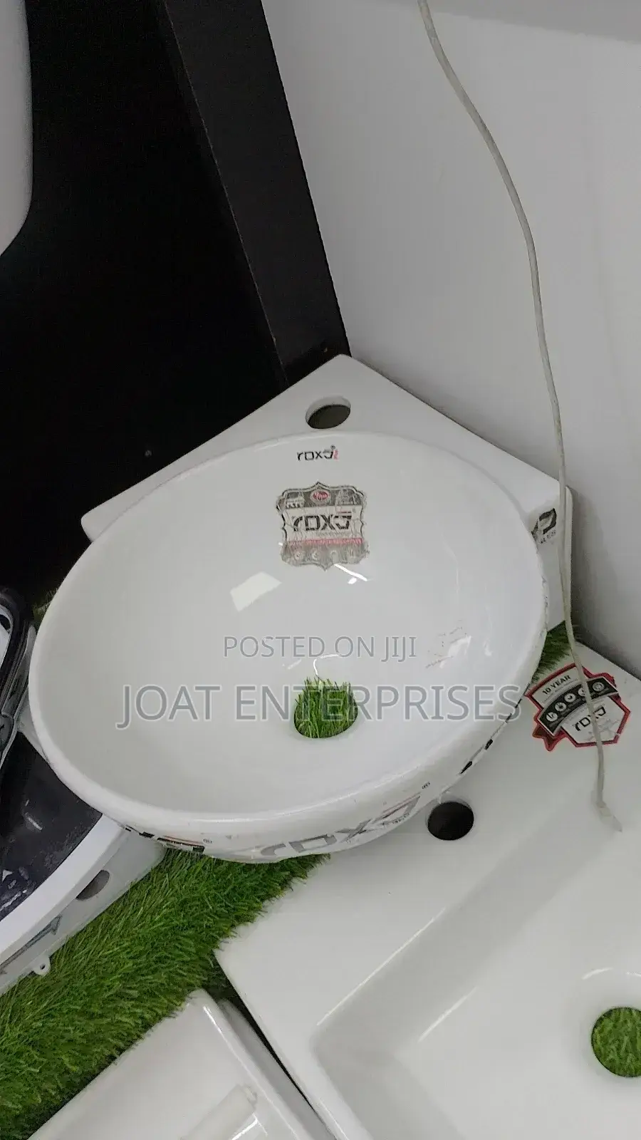 Unique 90 Degrees Corner Basin