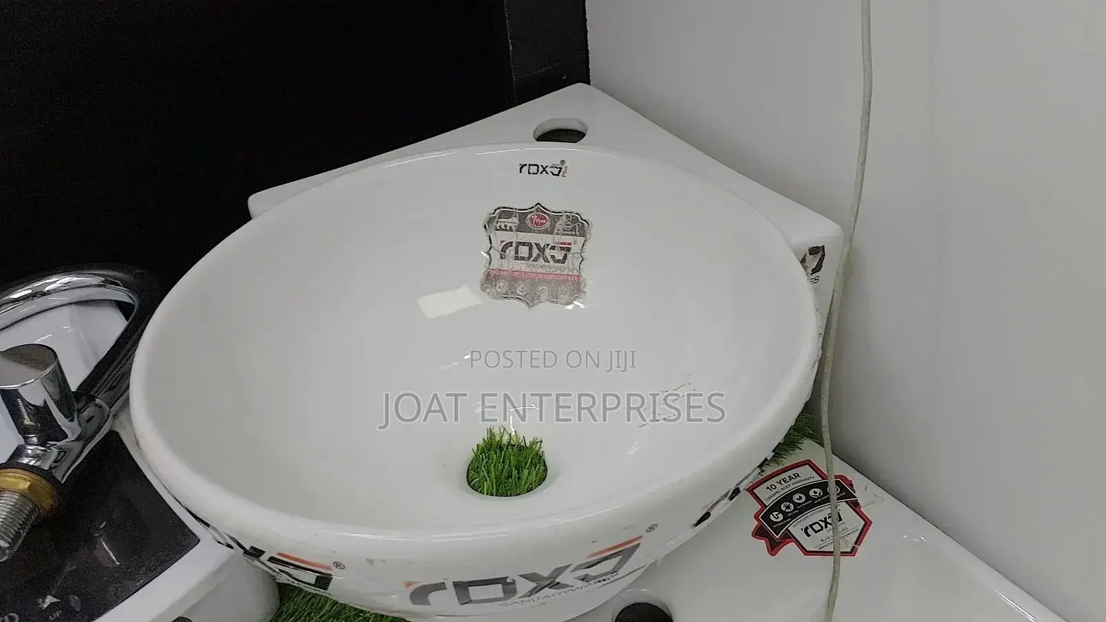 Unique 90 Degrees Corner Basin