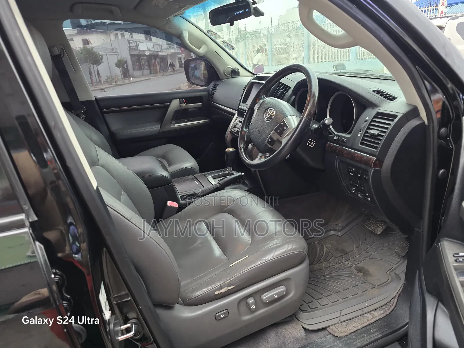 Toyota Land Cruiser 2011 Black