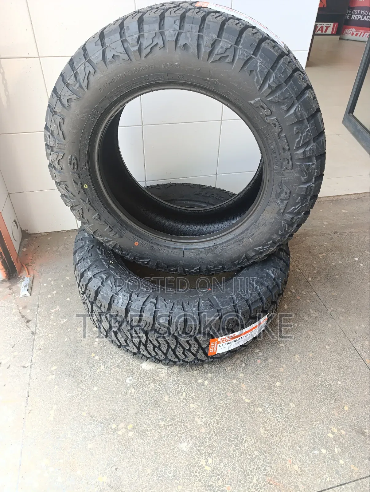 265/60r18 Maxxis Razr At811