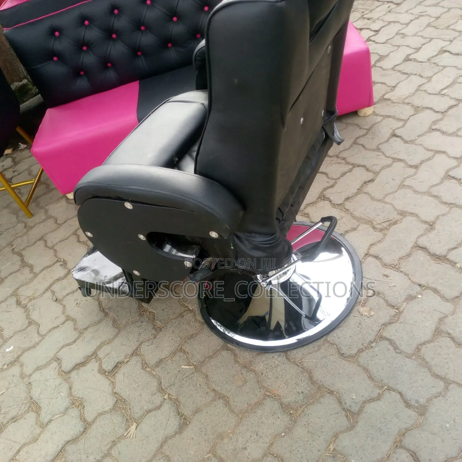 Executive Hydrolic Chair. Very Comfortable.