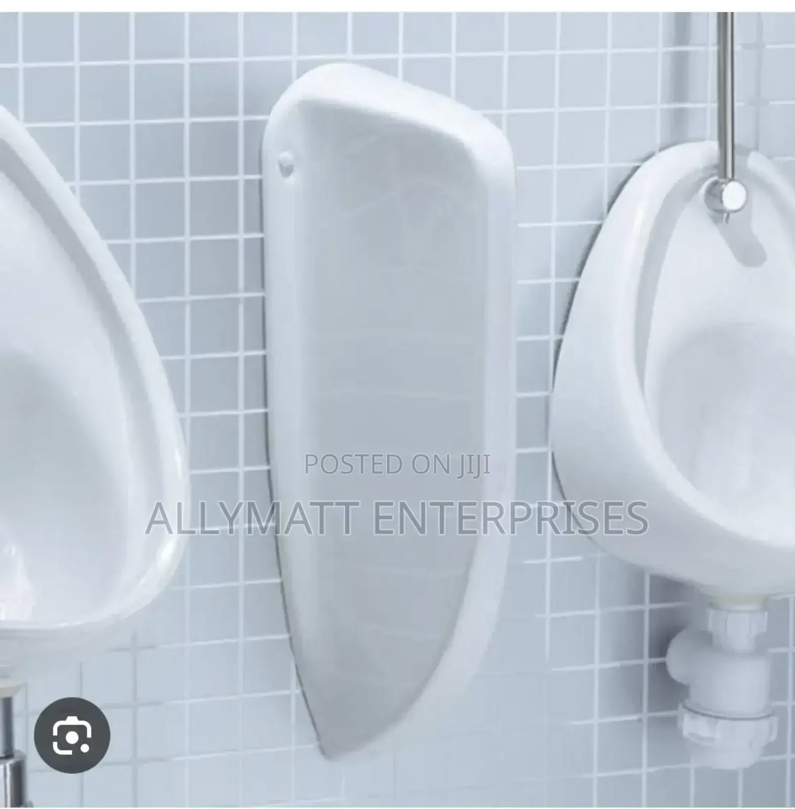 Urinal Divinder