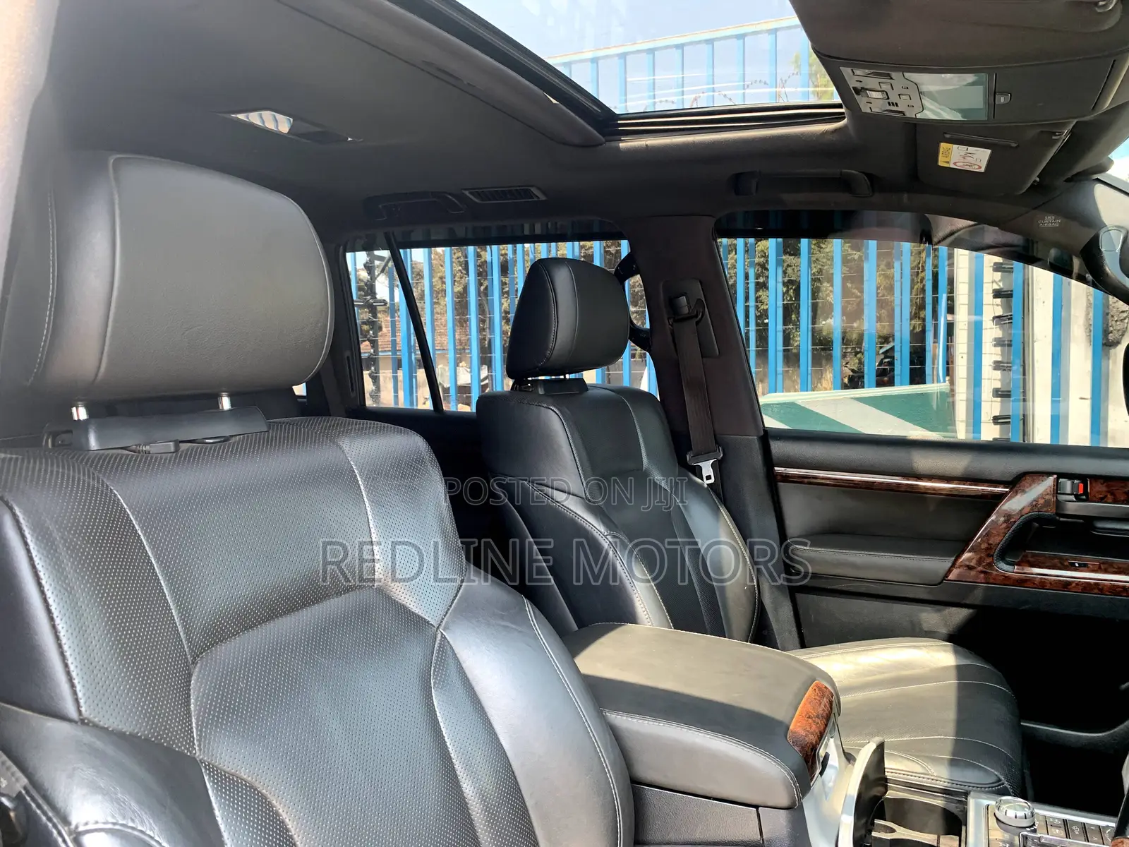 Toyota Land Cruiser 4.6 V8 ZX 2015 Silver