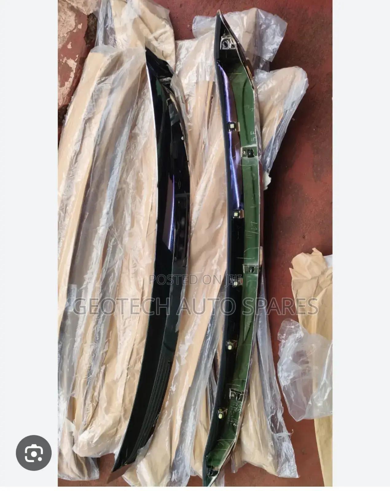 Toyota Harrier Bonnet Chrome
