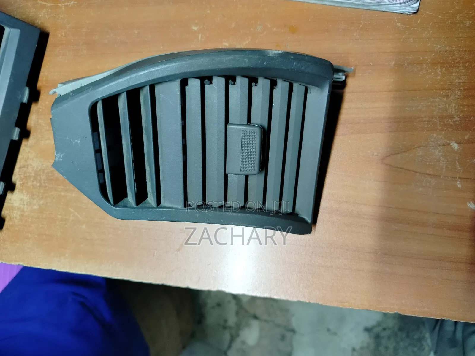 Allion 260 Dashboard Side Vent