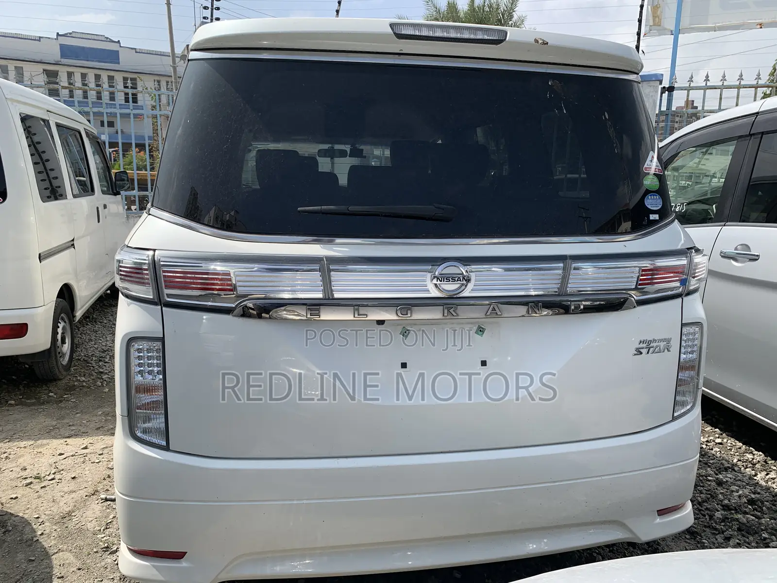 Nissan Elgrand 2017 White