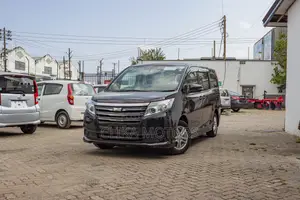 Toyota Noah 2.0 FWD (7 Seater) 2017 Purple