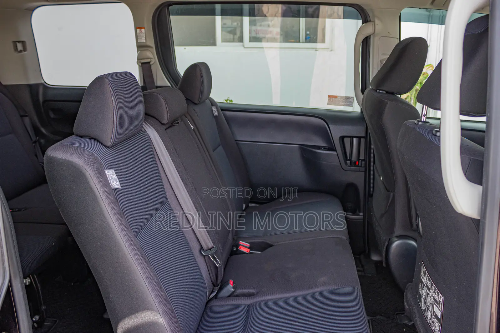 Toyota Noah 2.0 FWD (7 Seater) 2017 Purple
