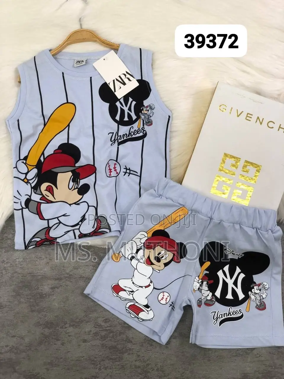 2 PC Mickey Mouse*