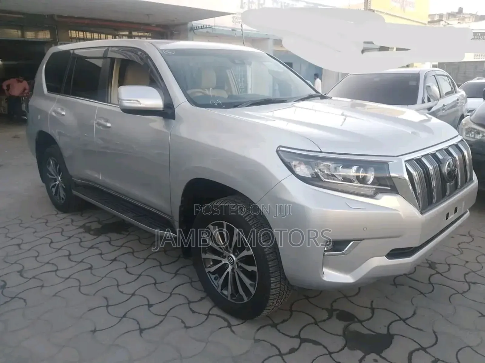 Toyota Land Cruiser Prado 2.8 2019 Silver
