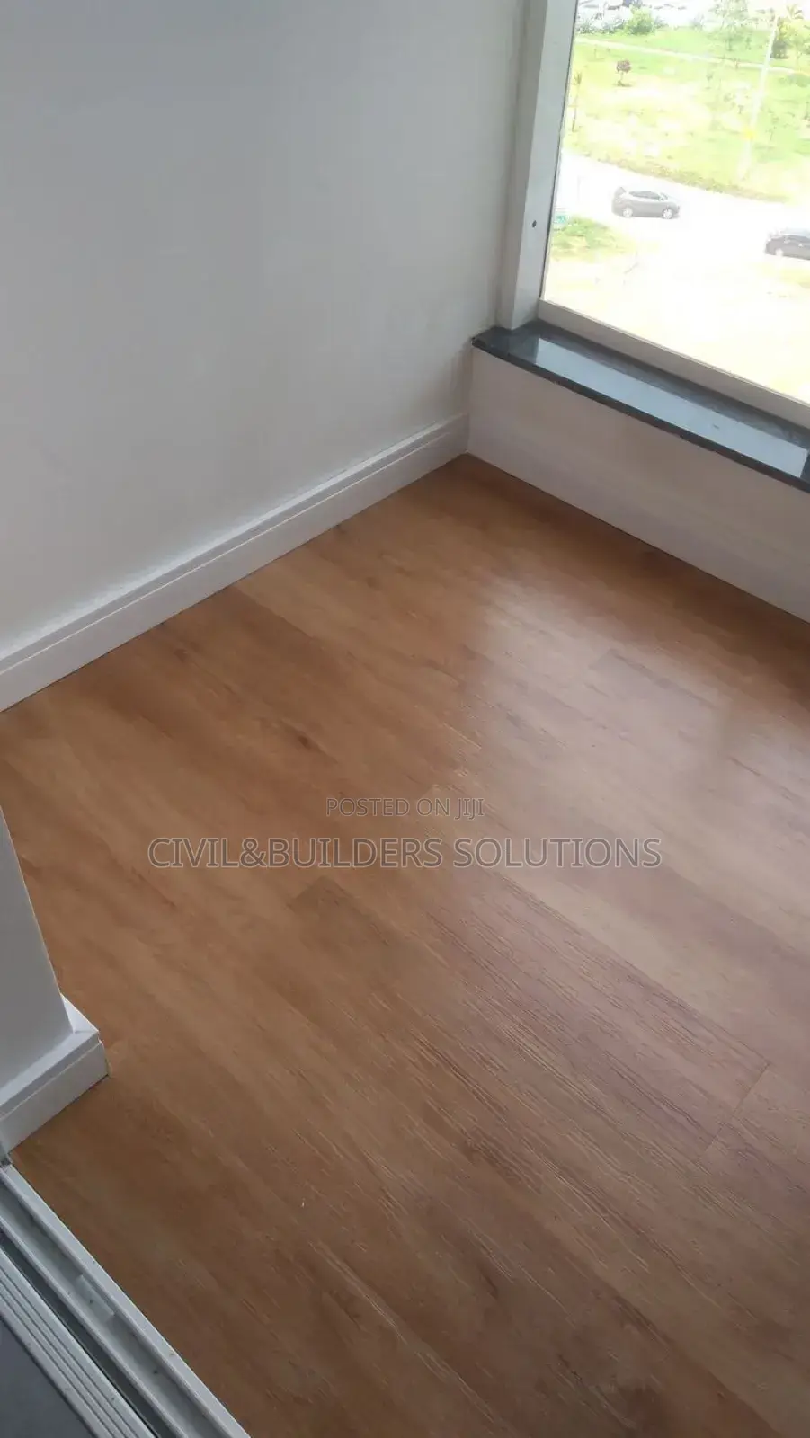 Laminate Flooring Planks(Wood)