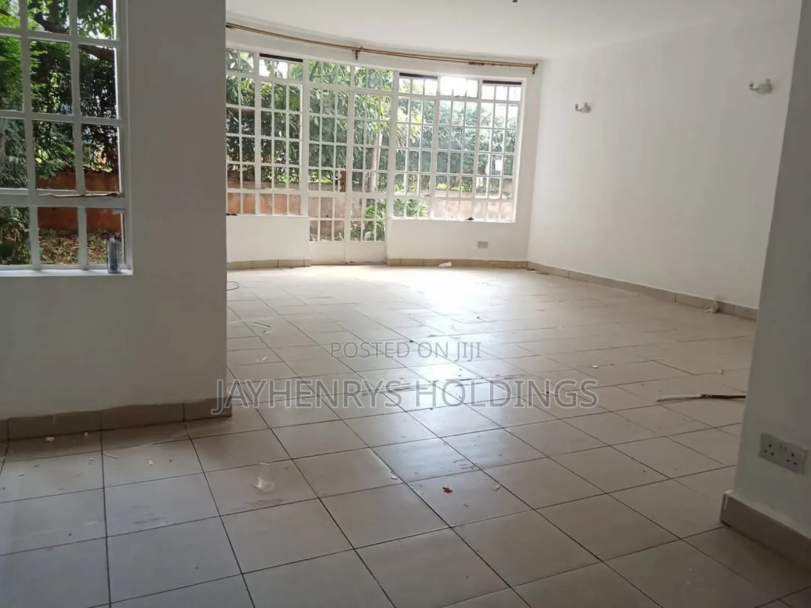 5bdrm House in Garden Estate, Roysambu for rent