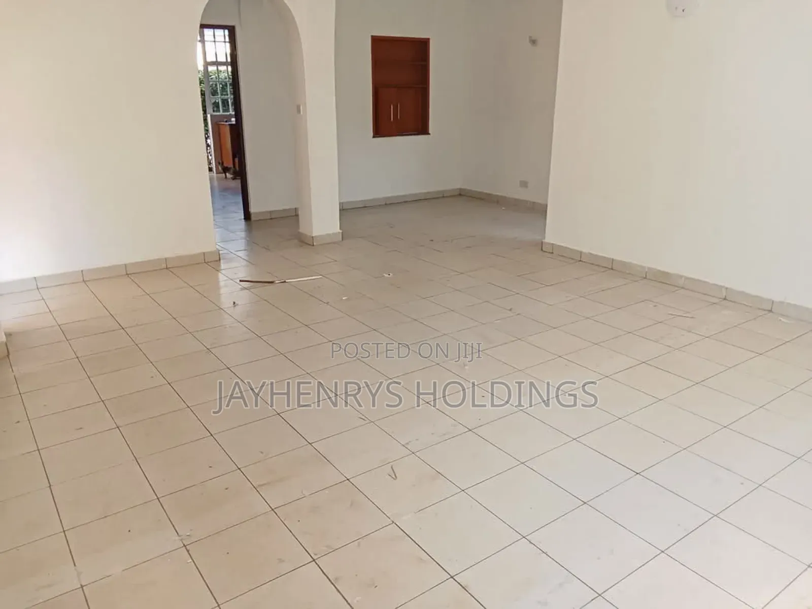 5bdrm House in Garden Estate, Roysambu for rent