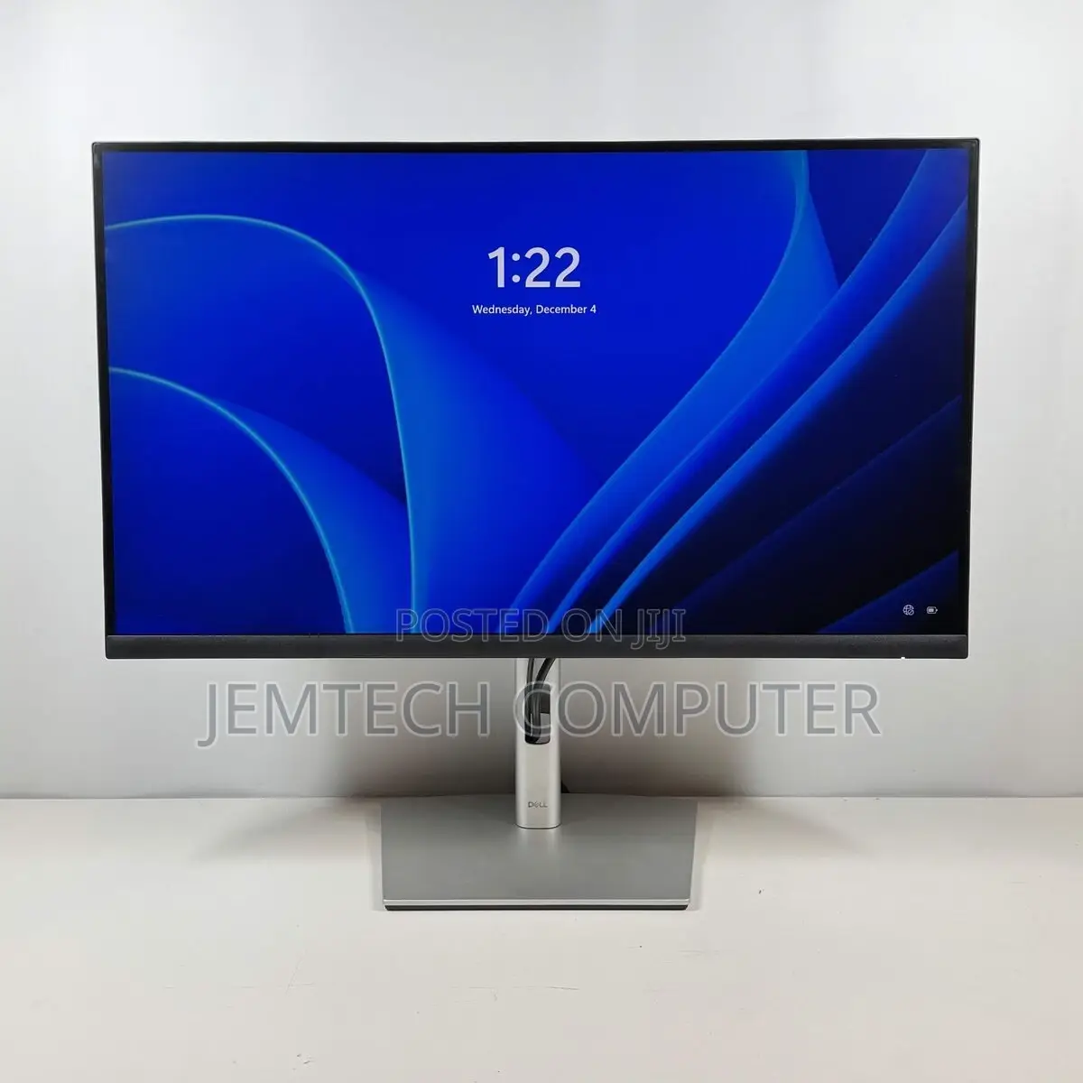 HP U32 31.5" HDR Monitor, Height/Swivel/Tilt/Pivot Adjust