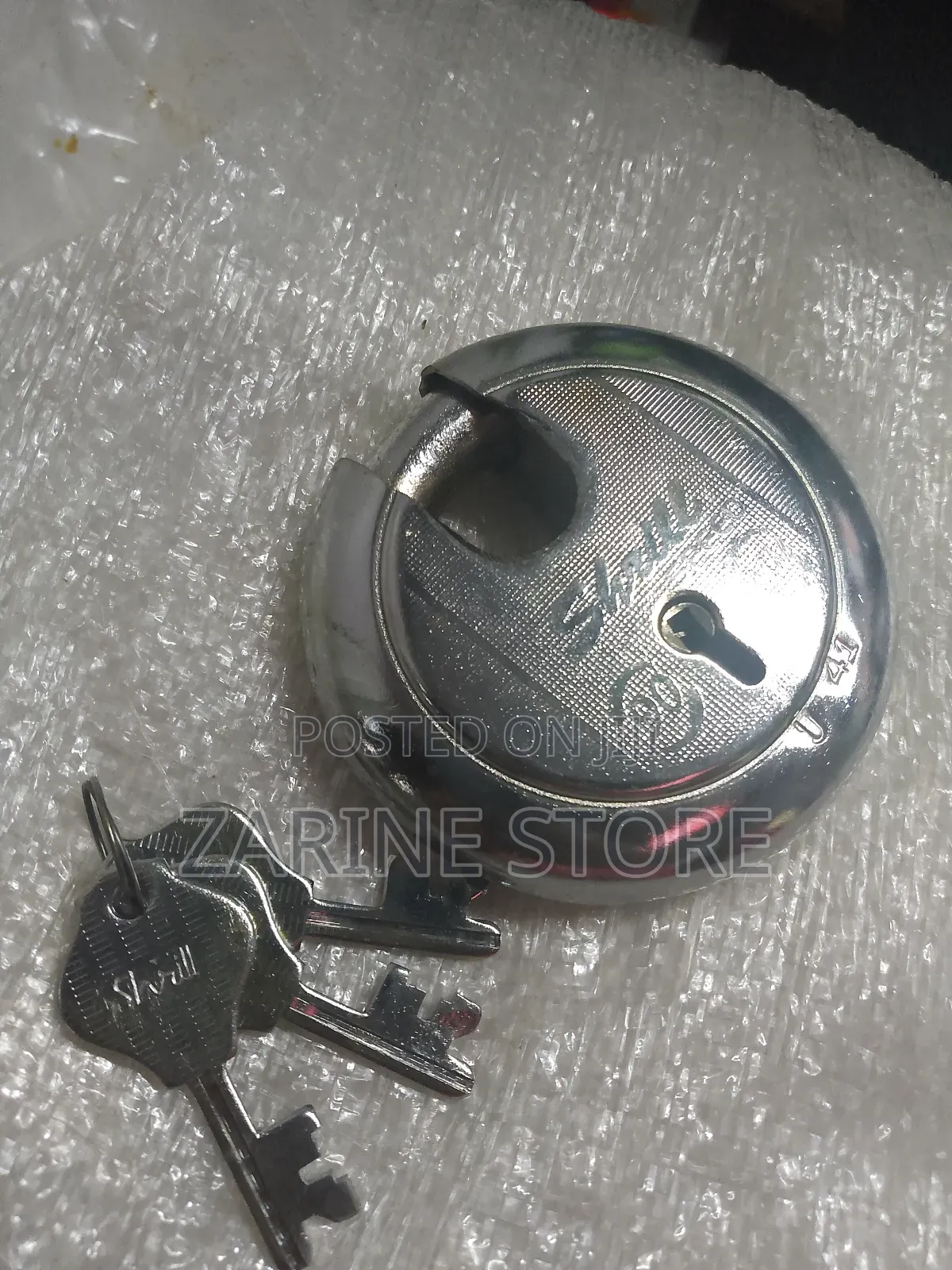 Circle Shrill Top Security Padlock 90mm 3 Keys