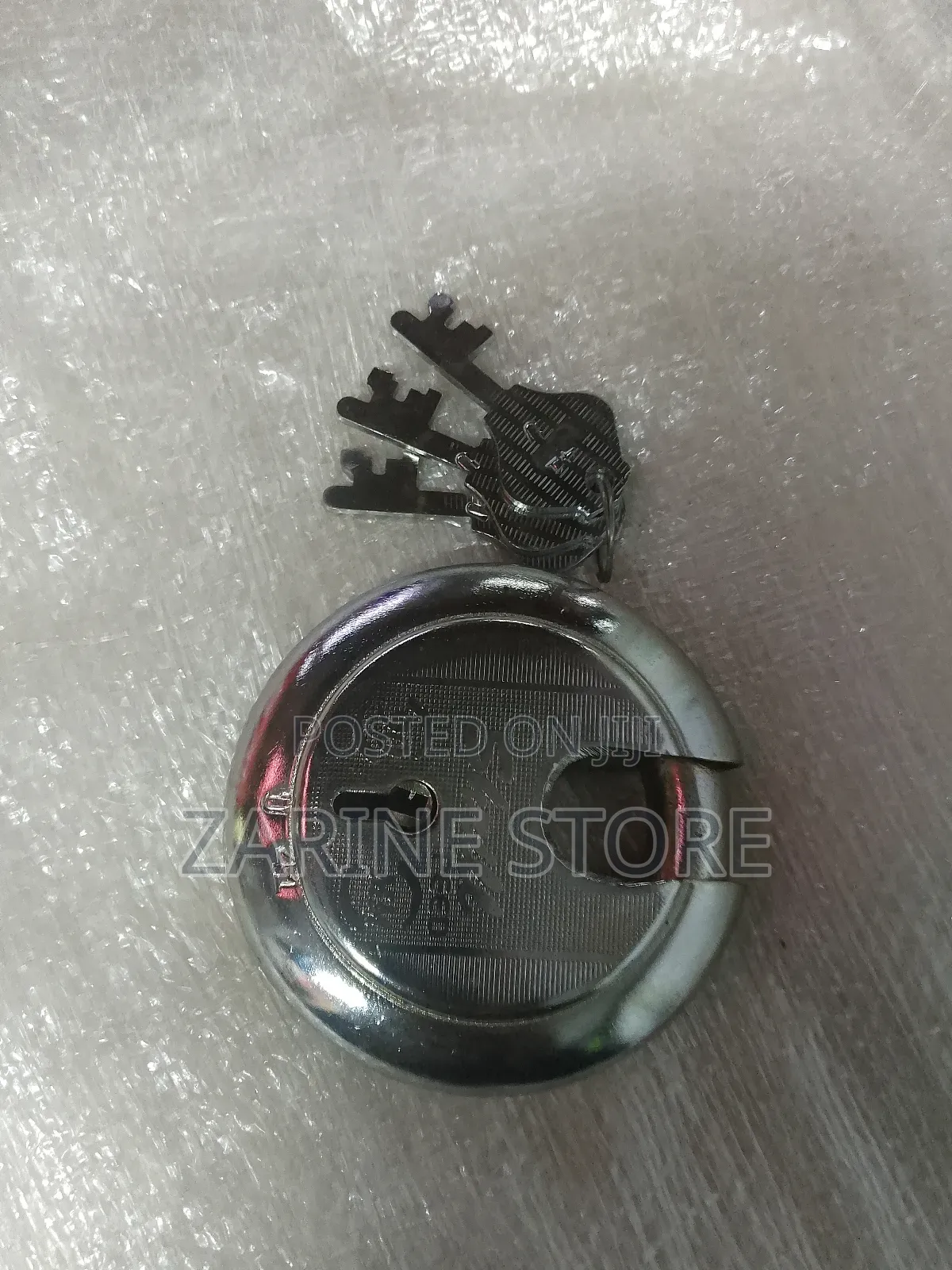 Circle Shrill Top Security Padlock 90mm 3 Keys