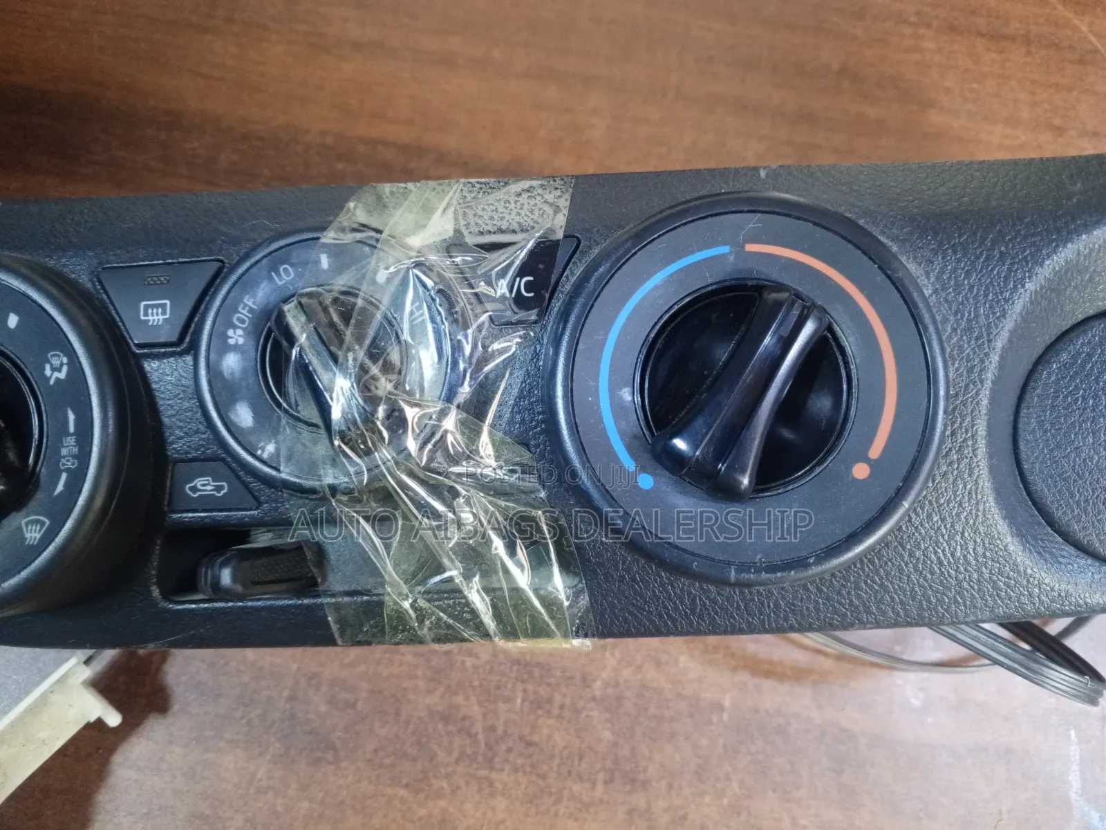 A/C Controller Hilux Revo.