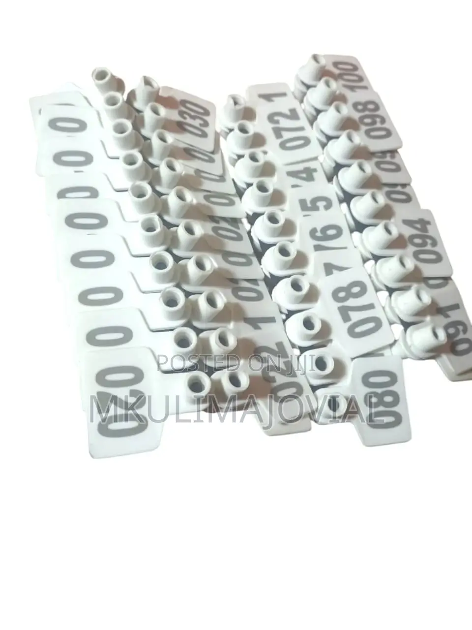 100 Pieces Plastic Cattle Ear Tag, Numbered 001-100 Red Live