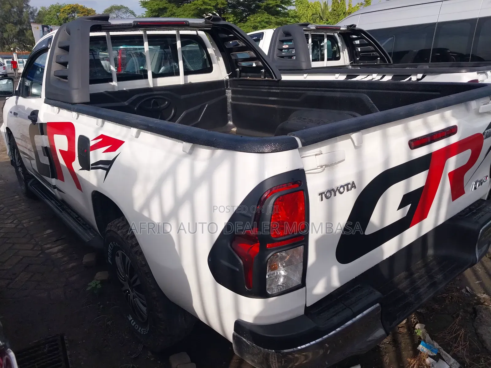 Toyota Hilux 2018 White