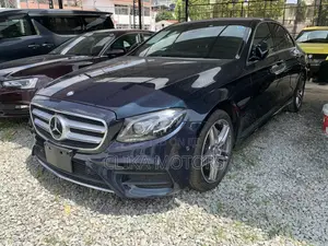 Mercedes-Benz E200 2017 Green