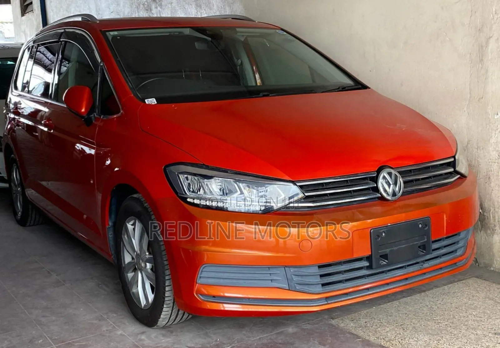 Volkswagen Touran 2017 Orange