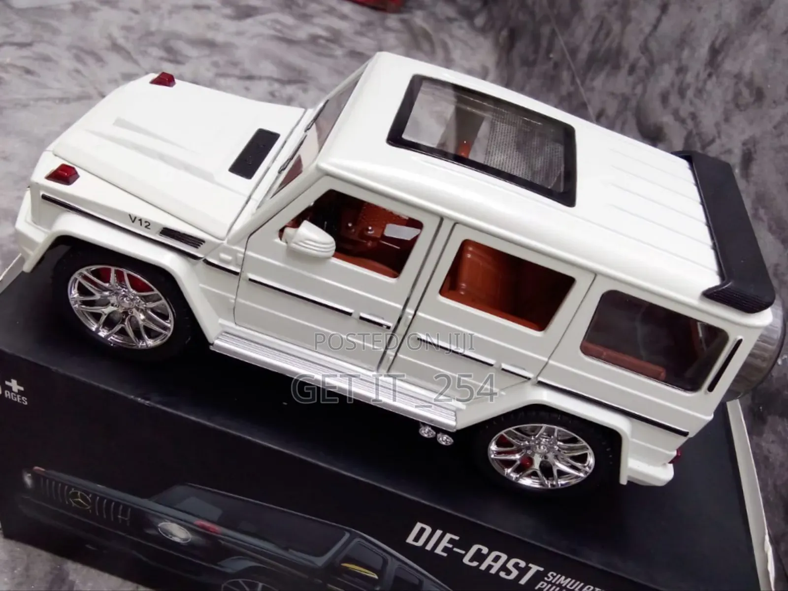Mercedes Gwagon Die Cast Toy Car. 
Ideal for Kids or Car