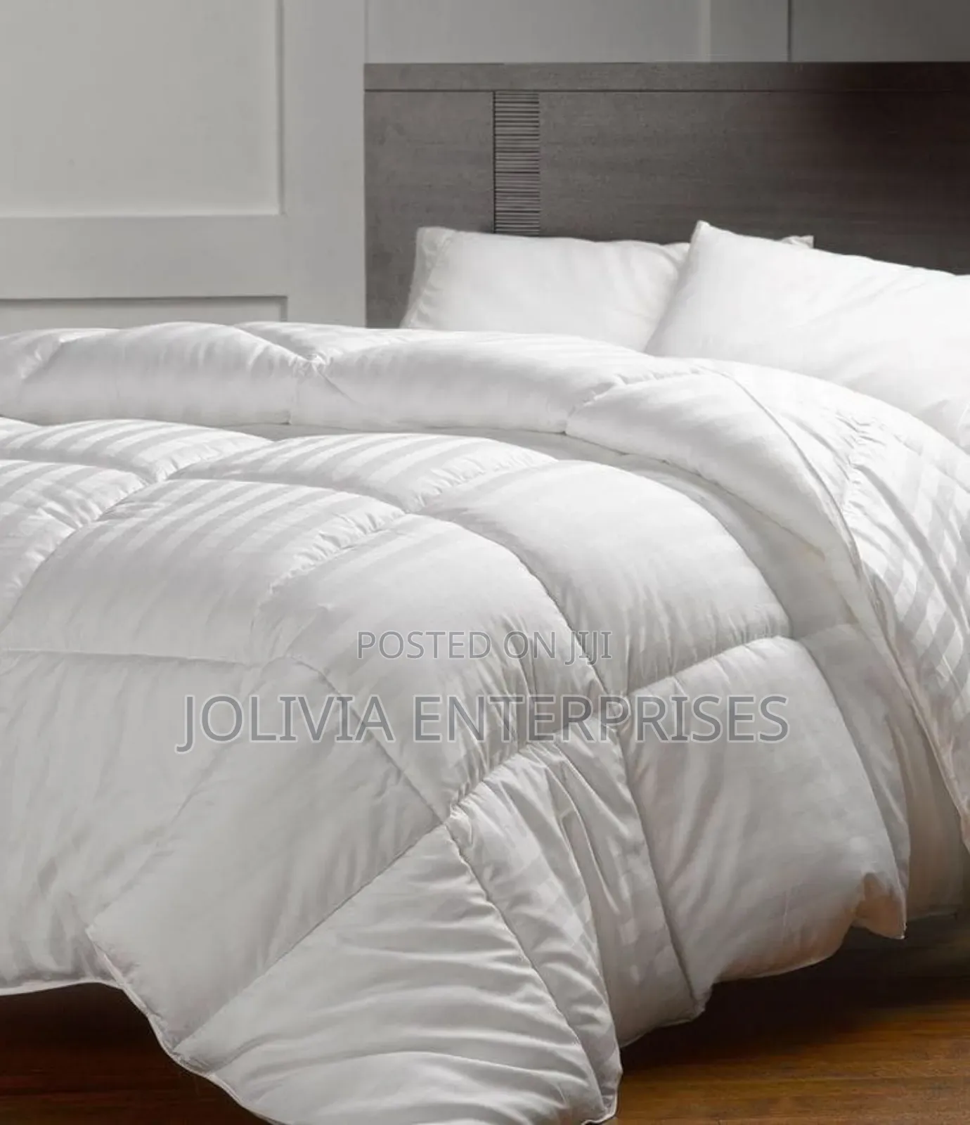 White Striped Unbinded Duvet 6*6