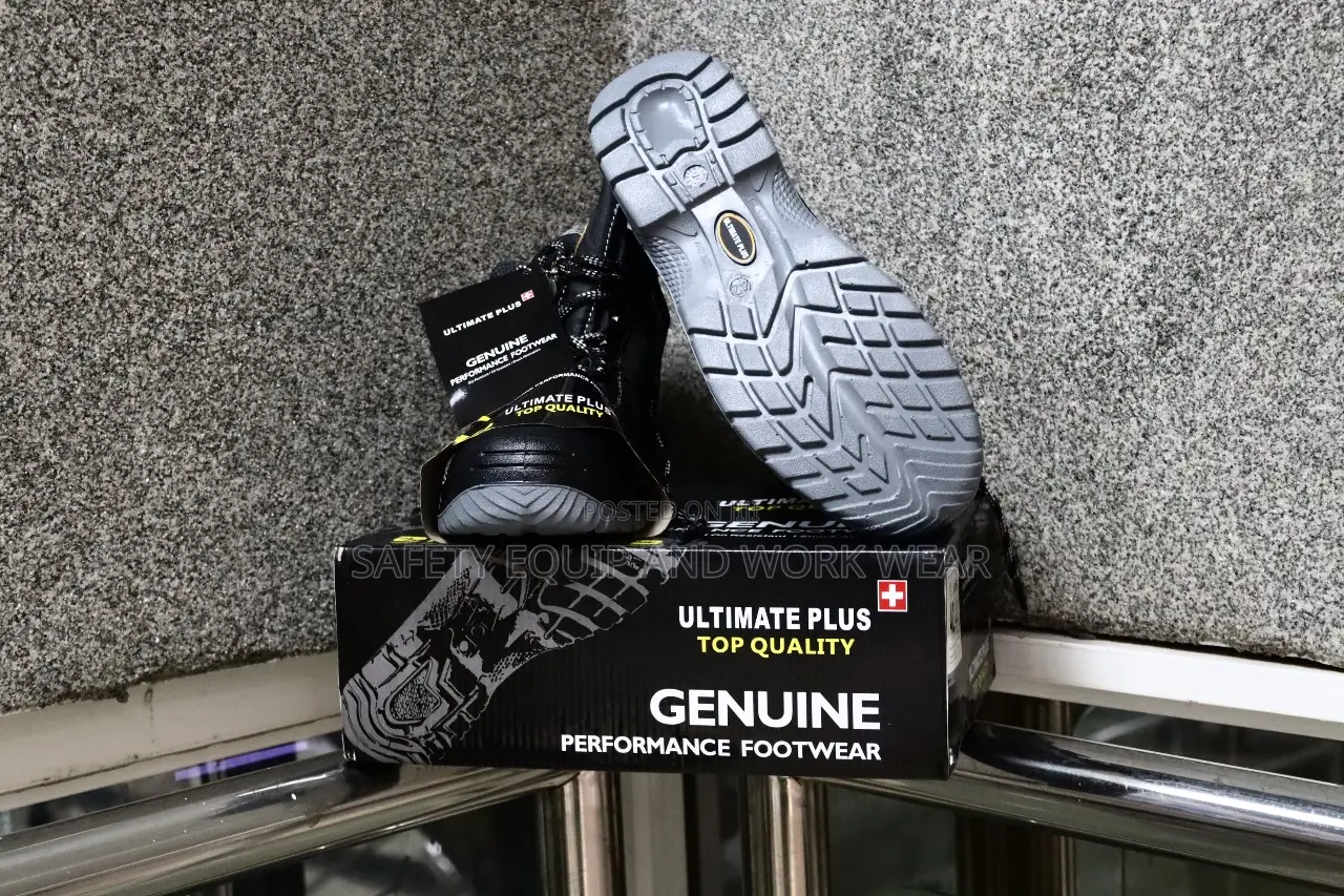 Ultimate Plus With A Lace-up Design