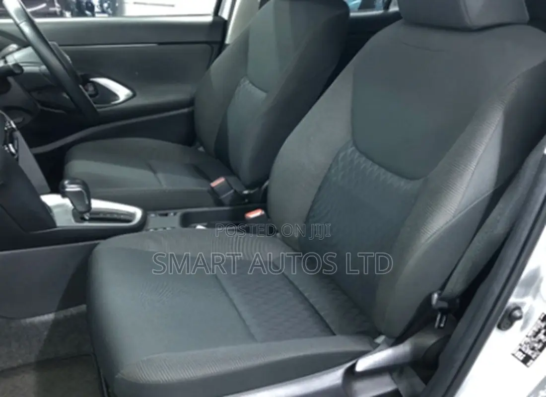Toyota Yaris Cross 1.5 Hybrid FWD 2020 Silver