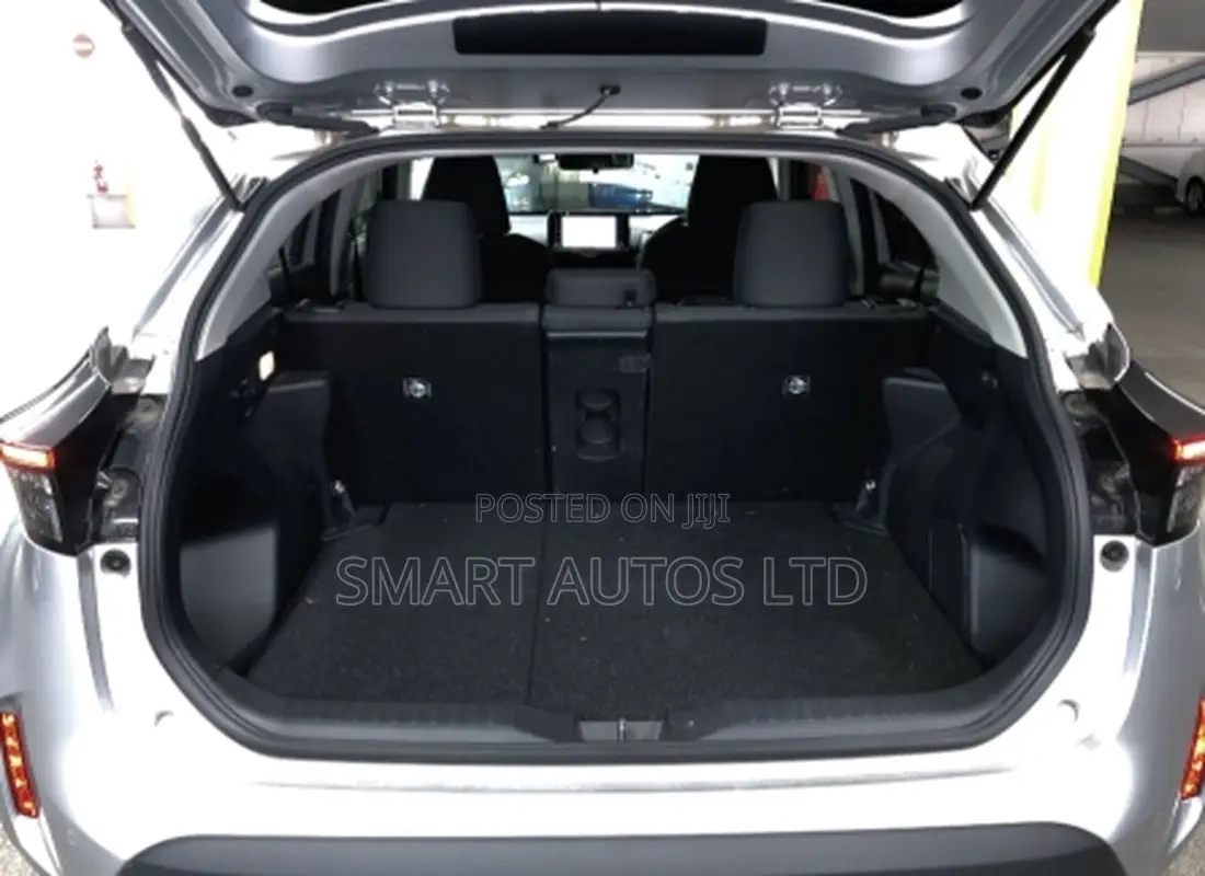 Toyota Yaris Cross 1.5 Hybrid FWD 2020 Silver