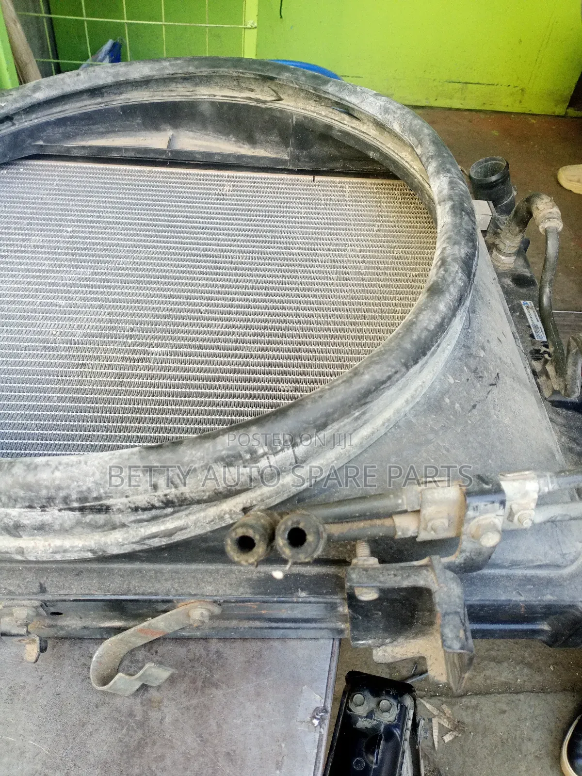 Isuzu ELF Radiator