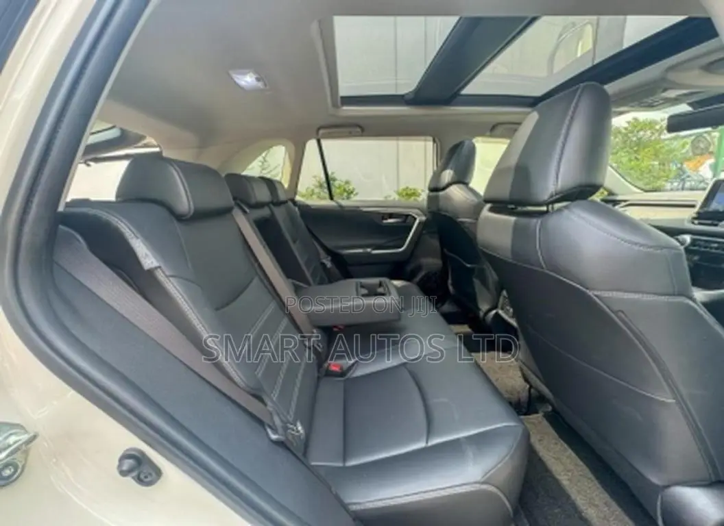Toyota RAV4 2019 Off white
