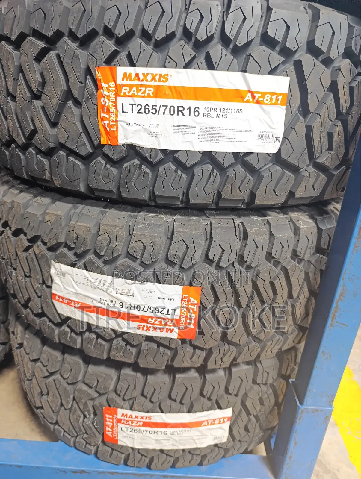 265/70 R16 Maxxis Razr A.T811