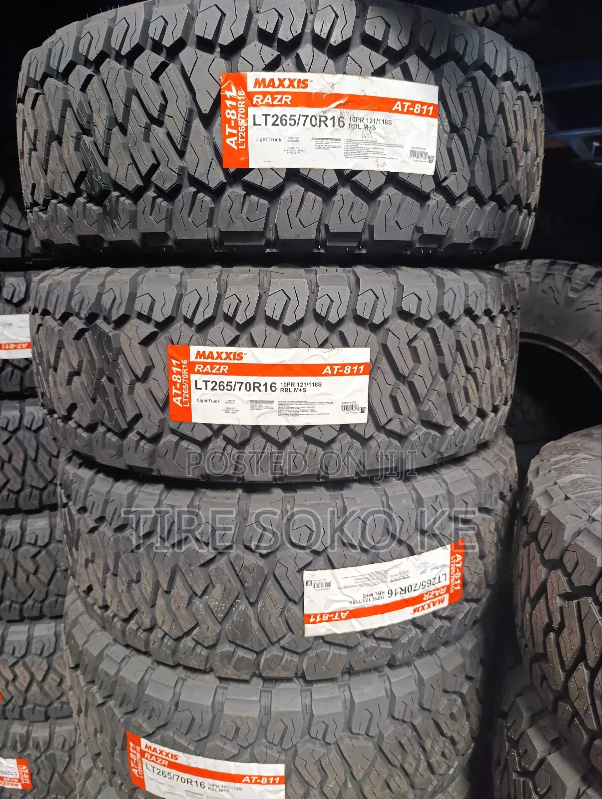 265/70 R16 Maxxis Razr A.T811
