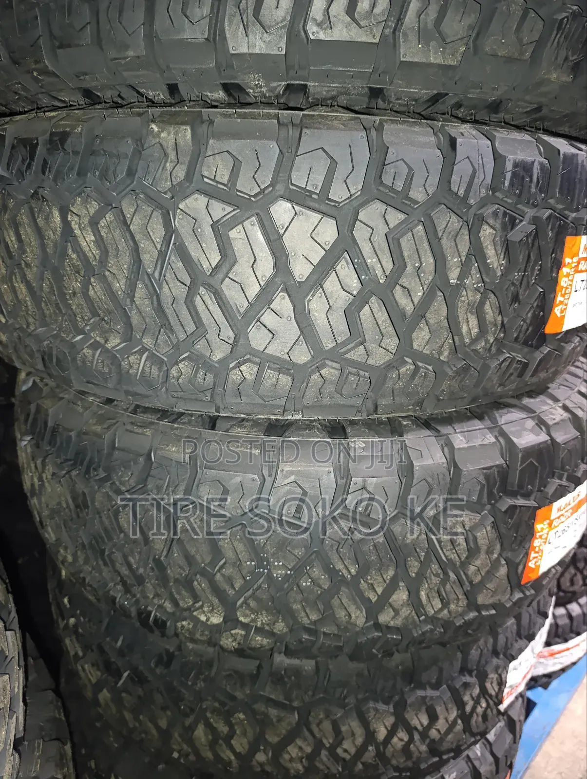 265/75r16 Maxxis Razr A.T811