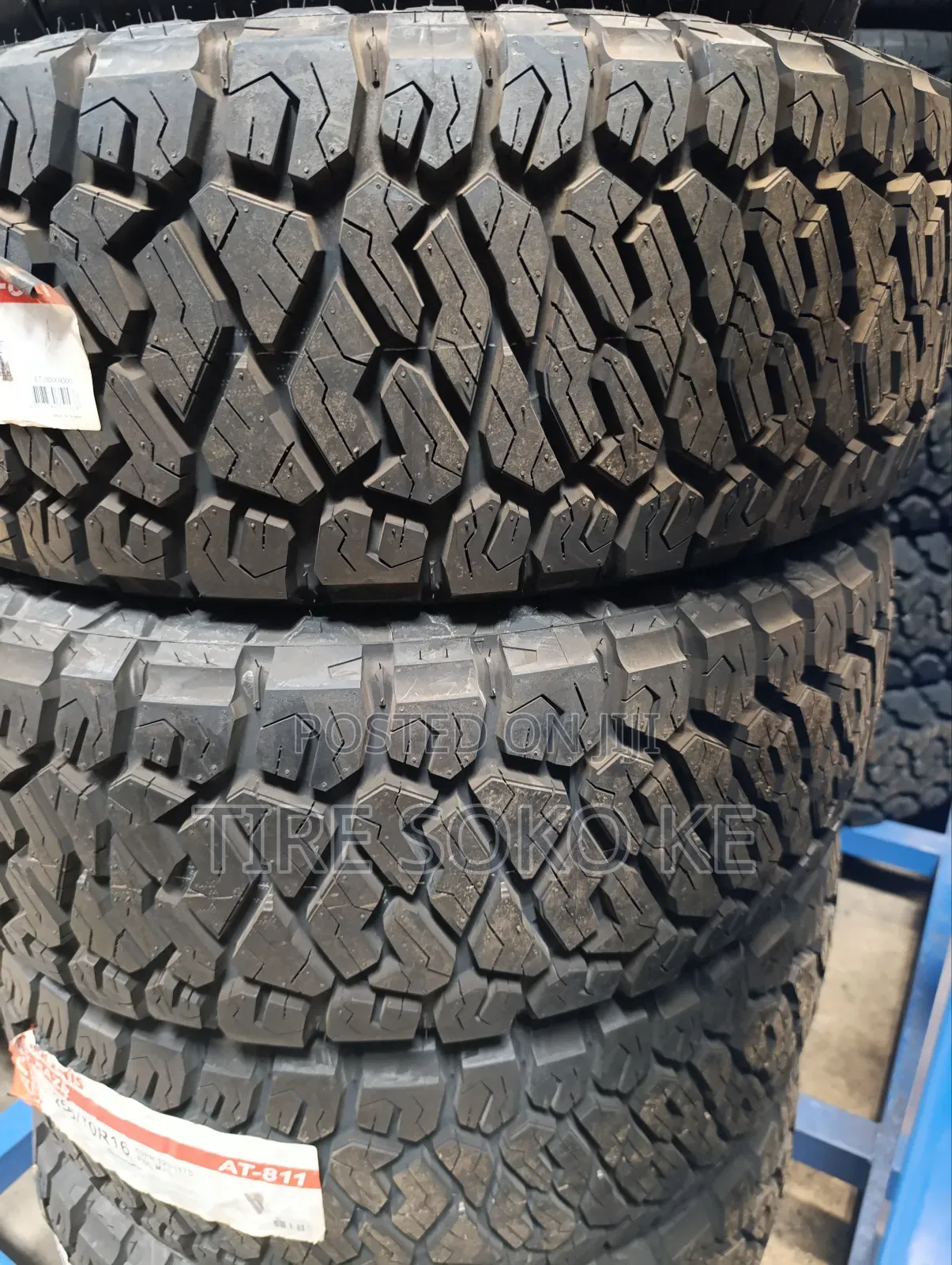 Maxxis 255/70r16 Razr At811