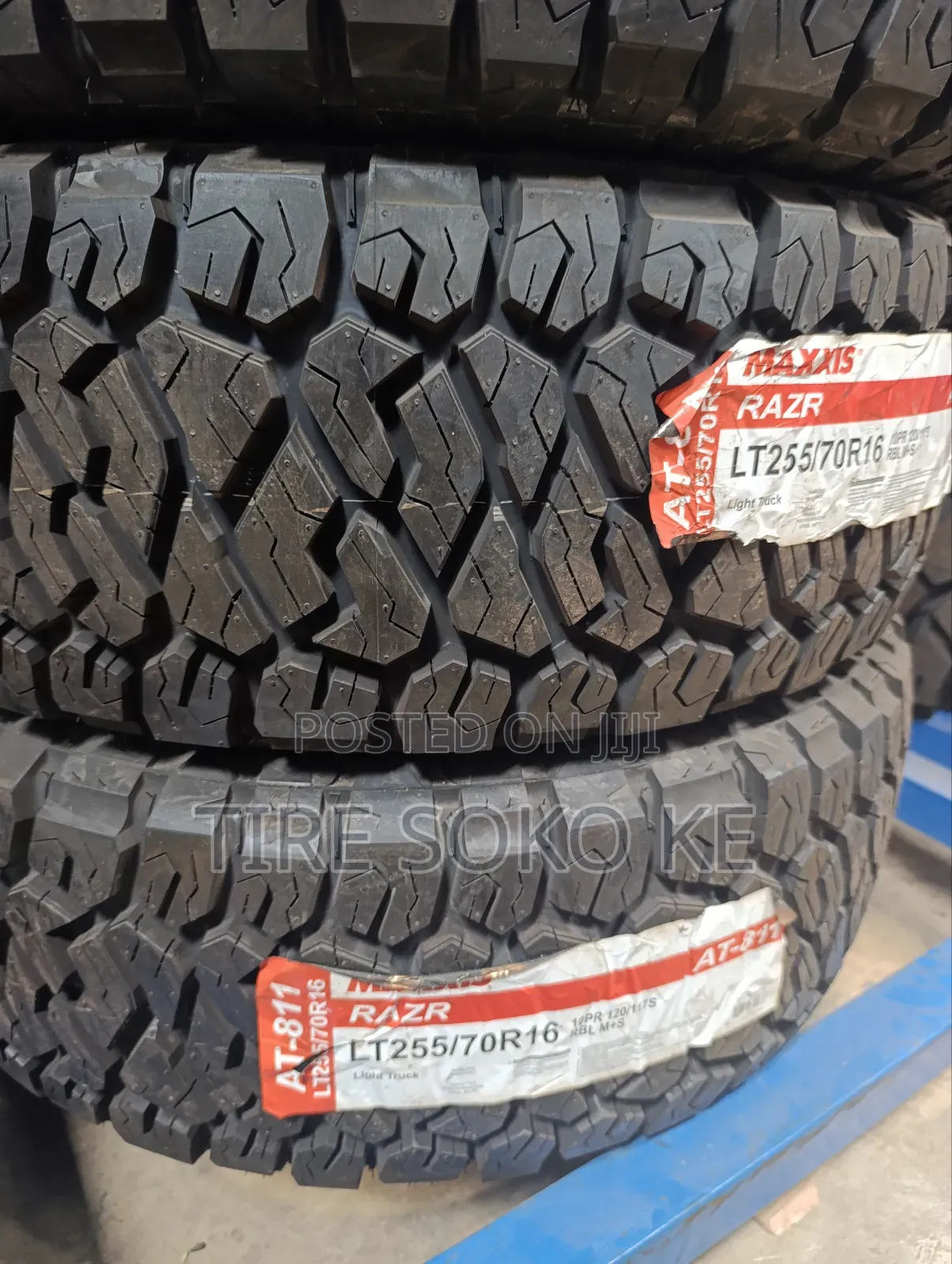 Maxxis 255/70r16 Razr At811