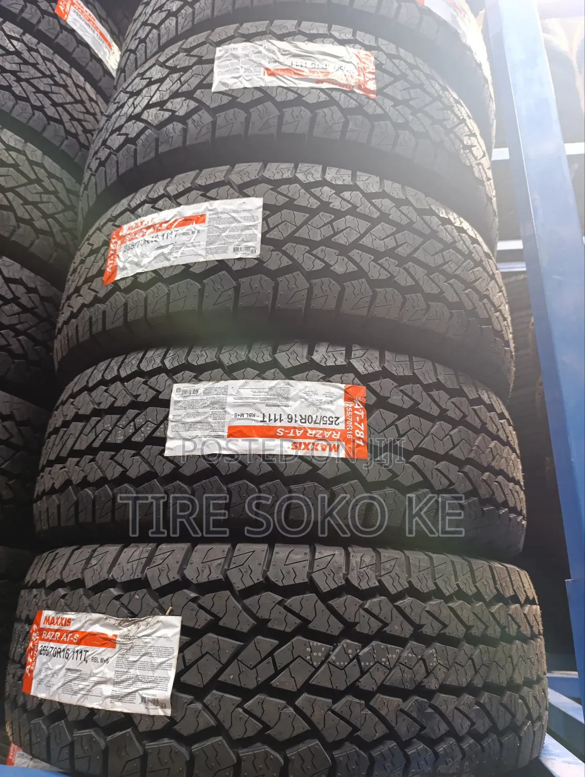Maxxis 255/70r16 Razr At781