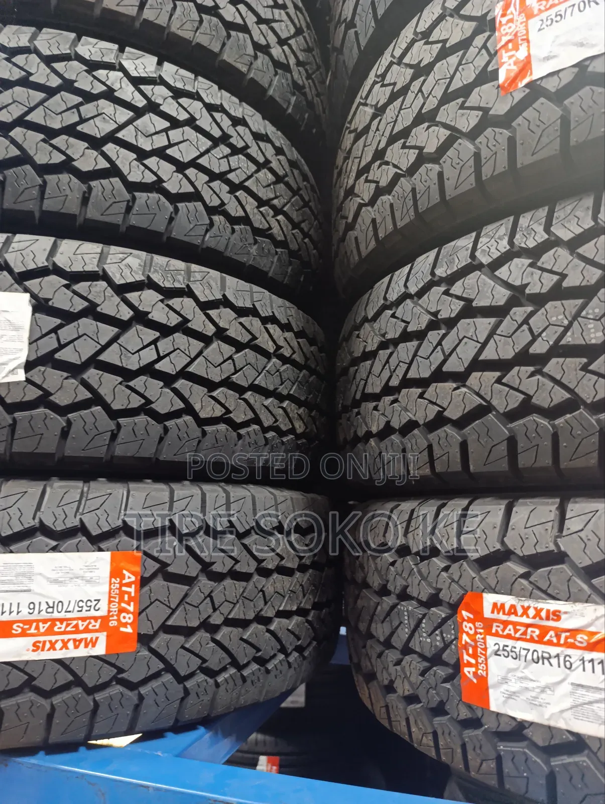 Maxxis 255/70r16 Razr At781