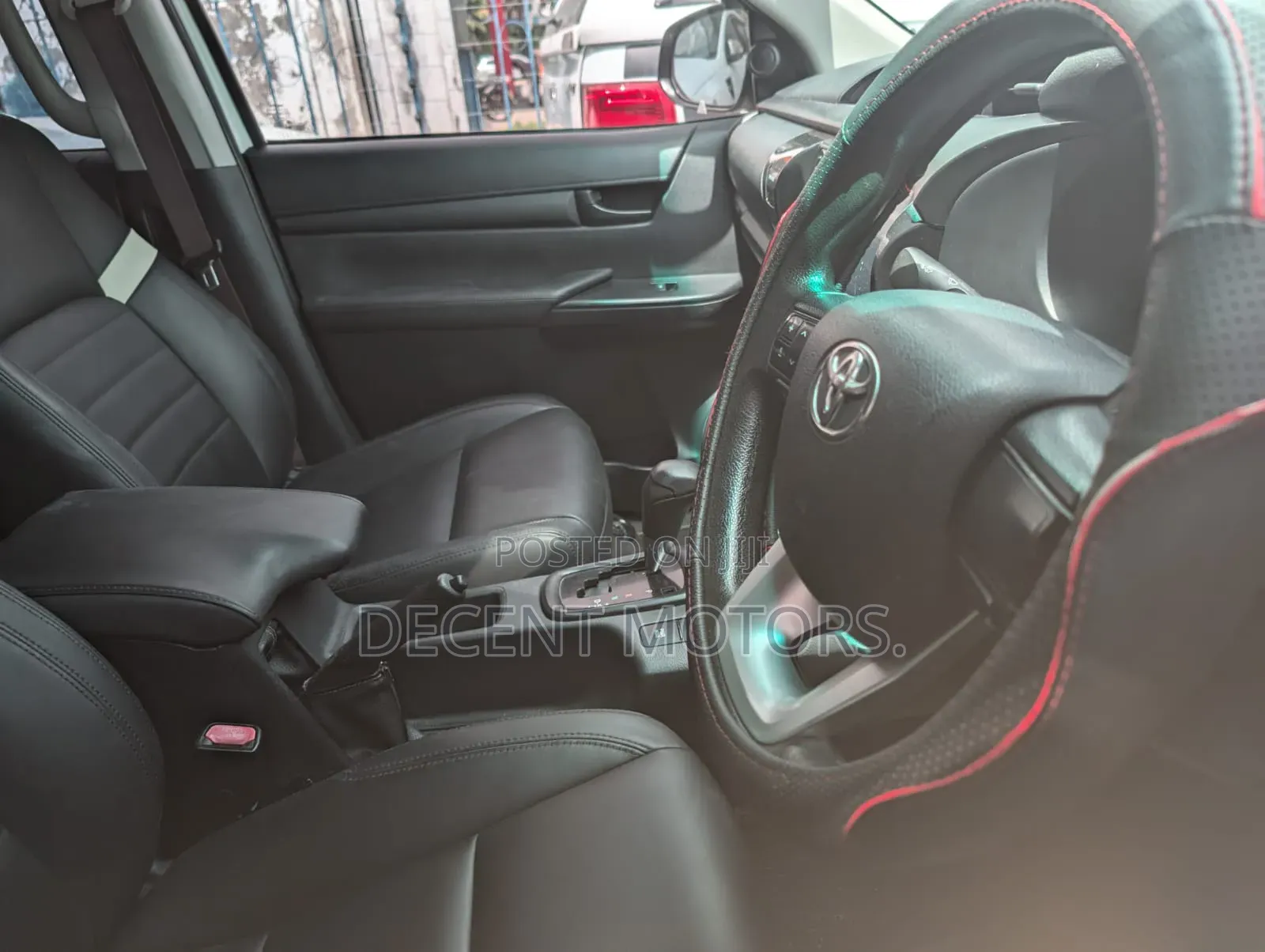 Toyota Hilux SR5 4x4 2018 White