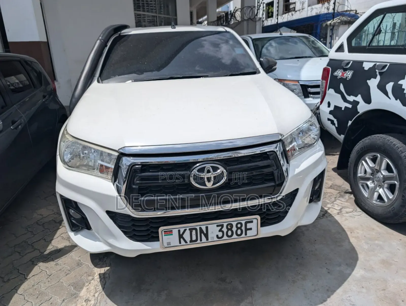 Toyota Hilux SR5 4x4 2018 White