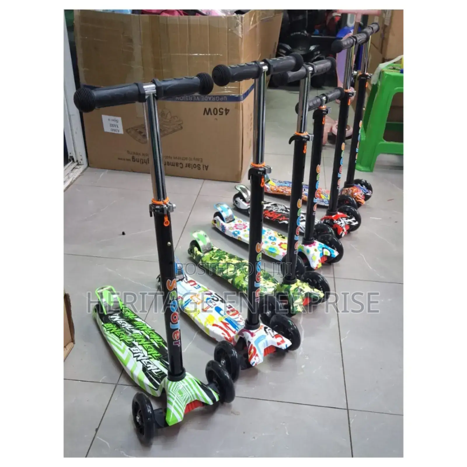 Scooter, Adjustable Handle Height 
Capacity 60kgs
Ages 3-10